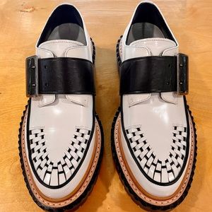 Burberry Laced Oxfords